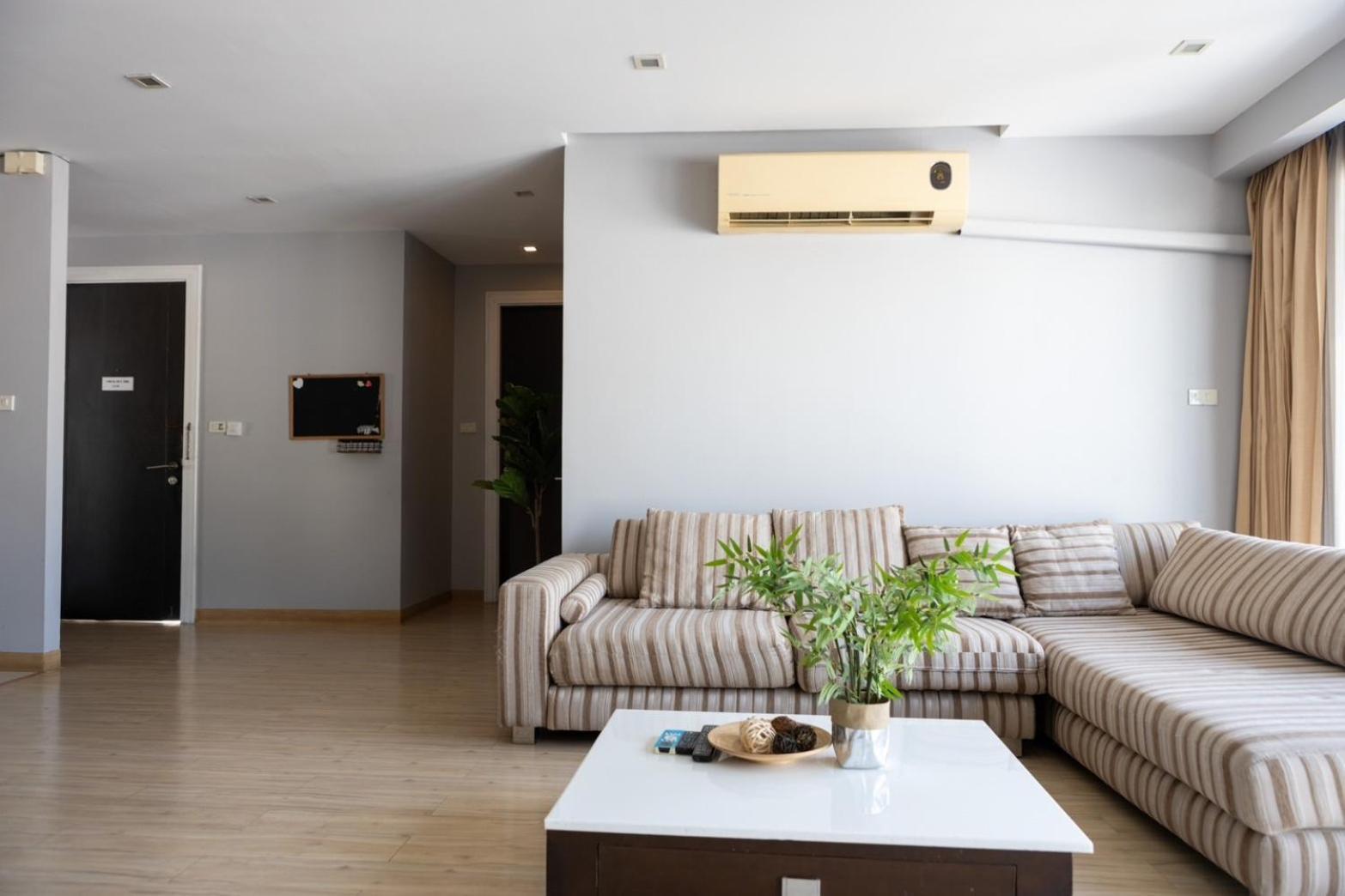 P Villa Lamoon Thonglor Бангкок Экстерьер фото